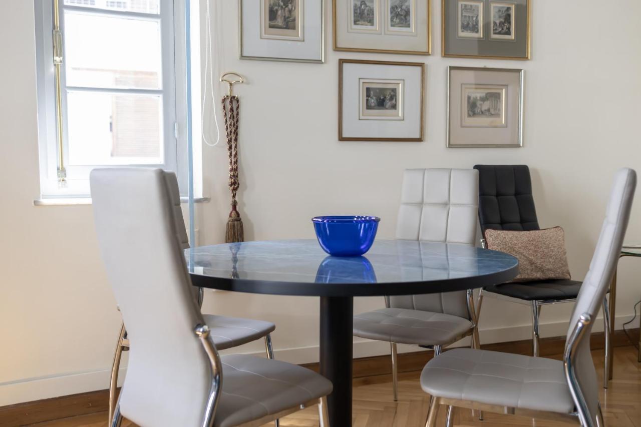 Ideal 4 Bdr Apartment In Plaka For 10! Atina Dış mekan fotoğraf
