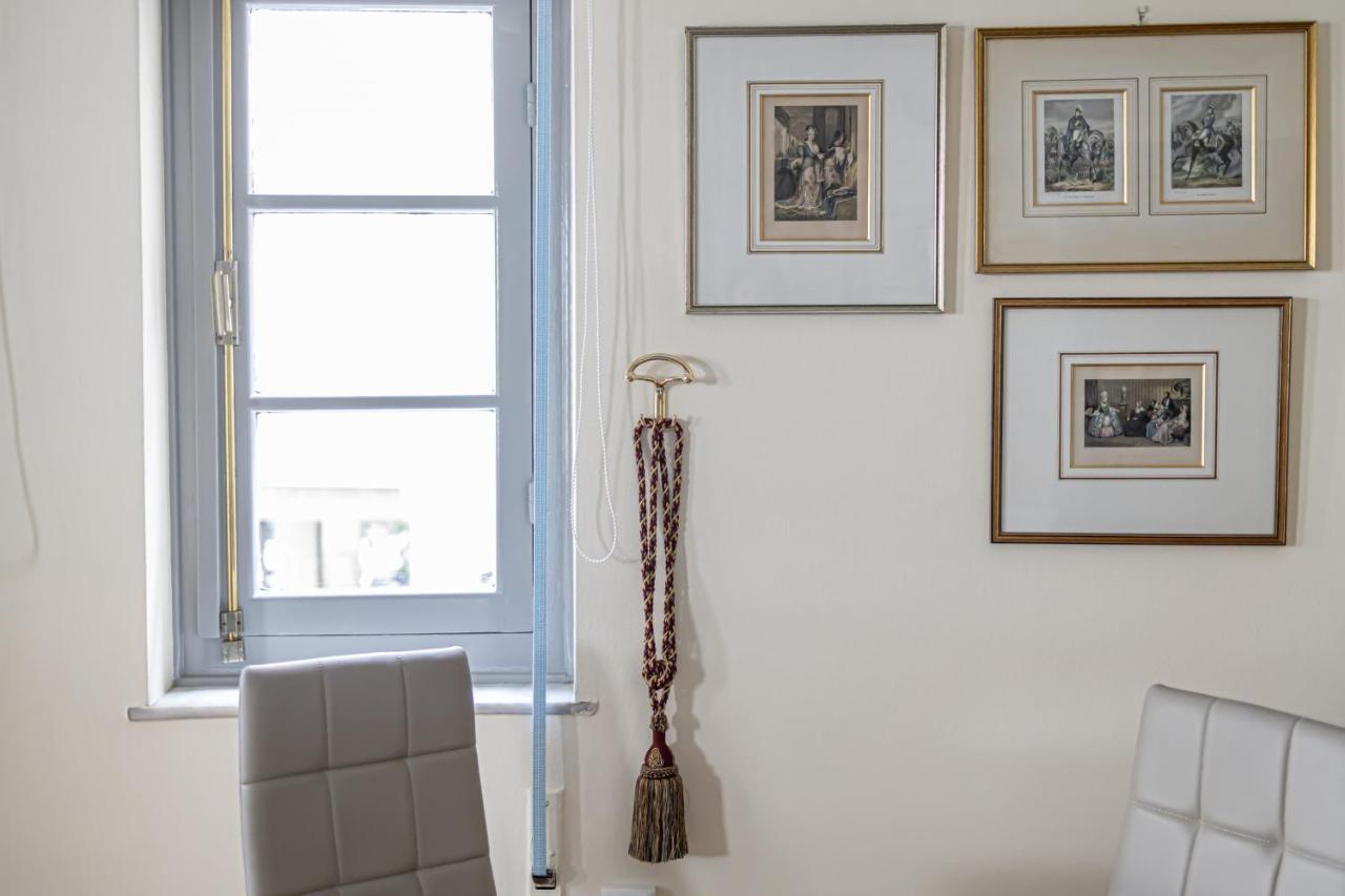Ideal 4 Bdr Apartment In Plaka For 10! Atina Dış mekan fotoğraf